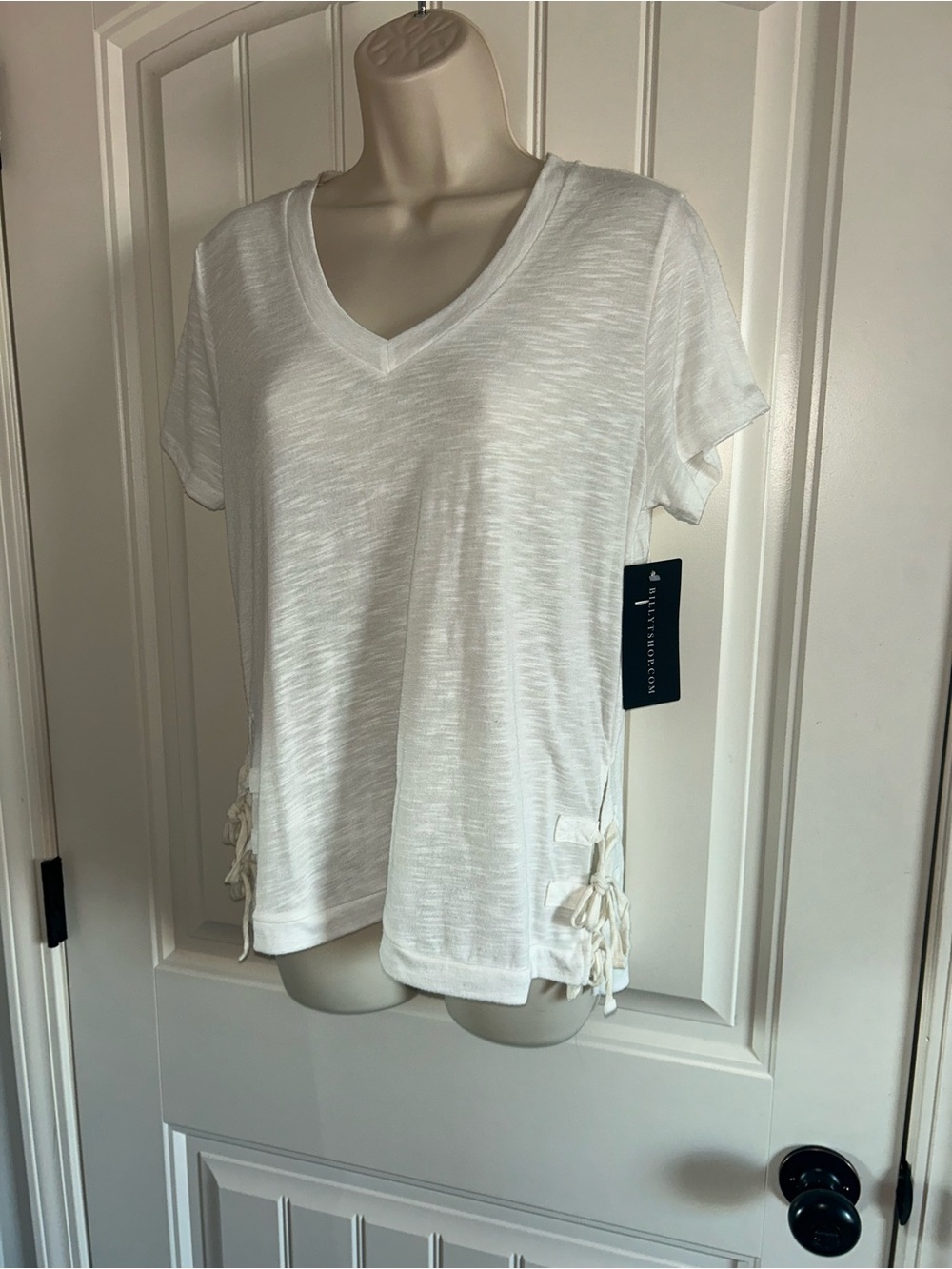NWT Billy T White V-Neck Short Sleeve Top with Side Tie Accents Sz S